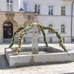 Traditioneller Osterbrunnen