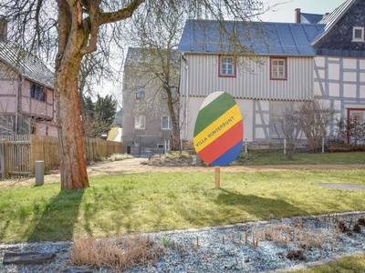 39 Ostereier wurden aufgebaut